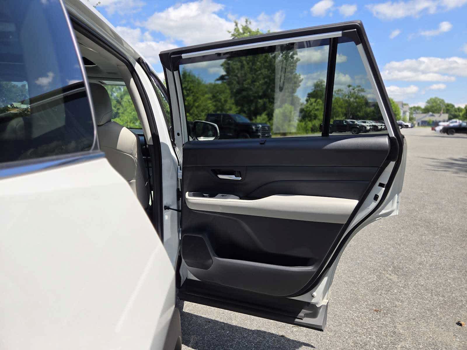 2025 Toyota Grand Highlander Hybrid XLE