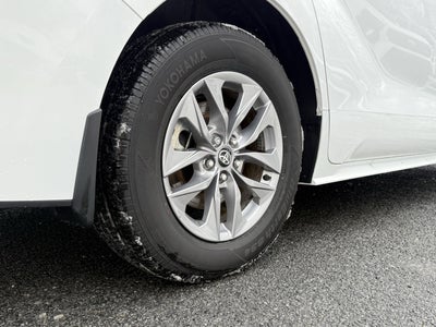 2025 Toyota Sienna LE 8 Passenger