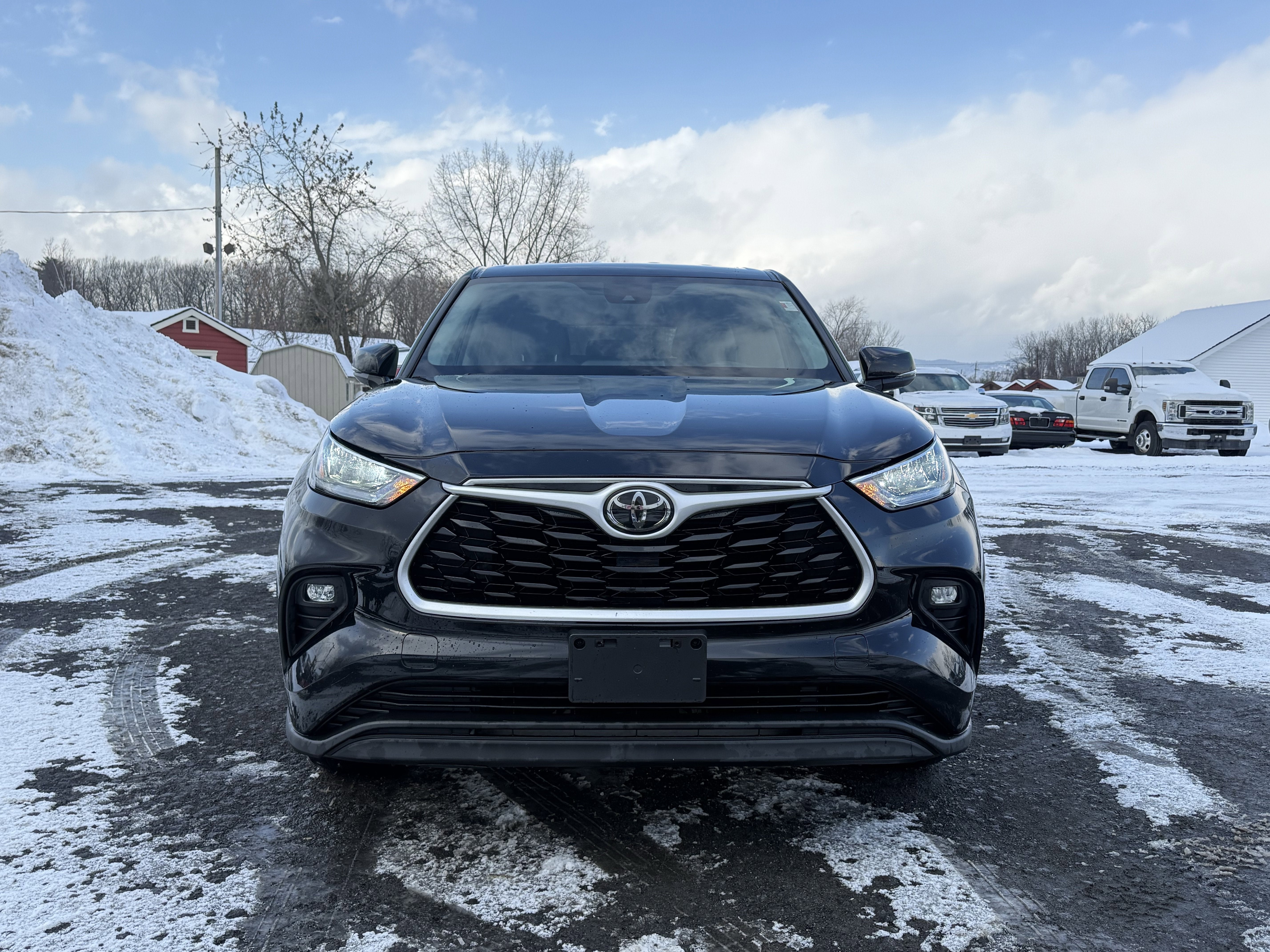 2020 Toyota Highlander LE