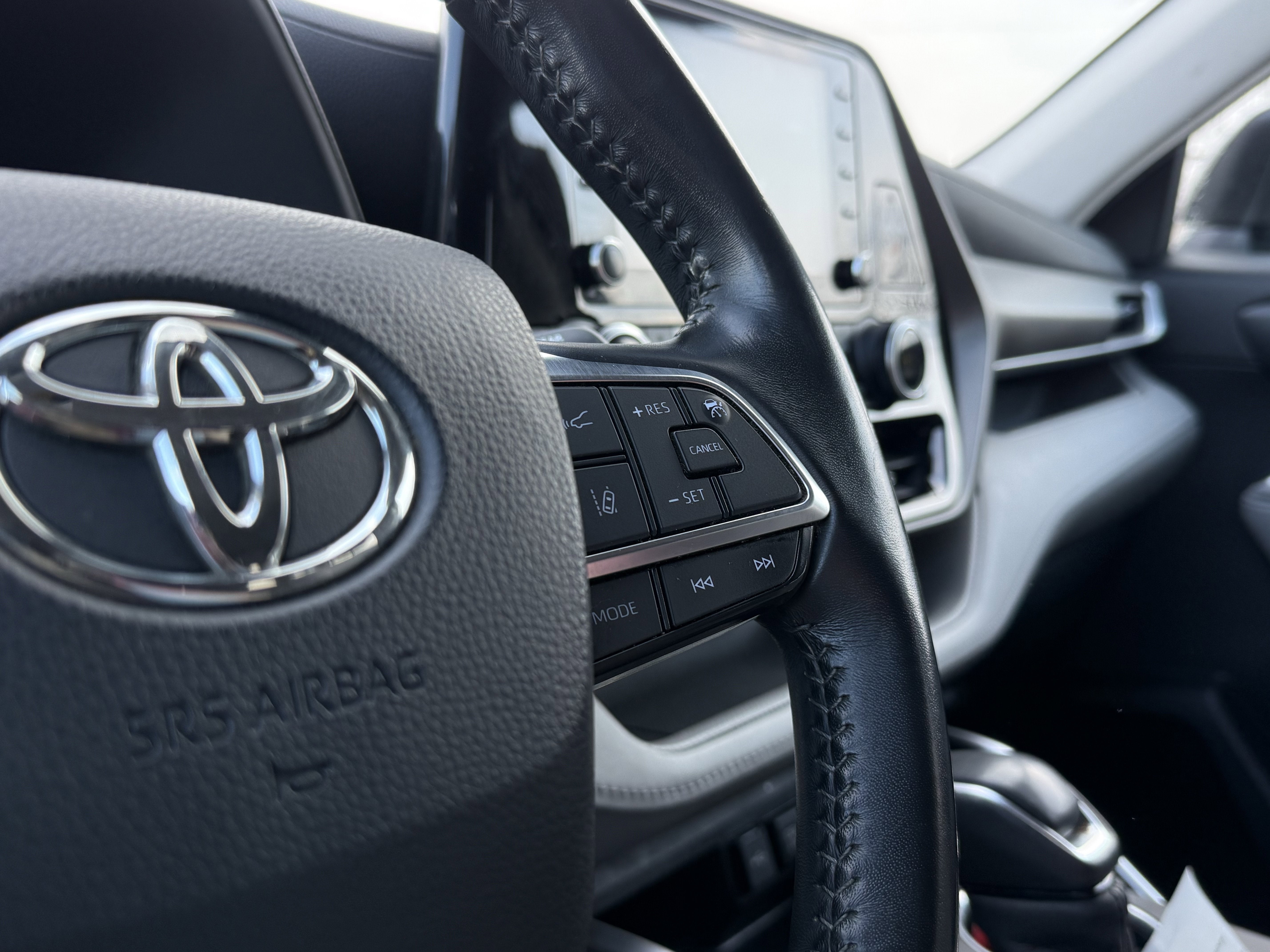 2020 Toyota Highlander LE