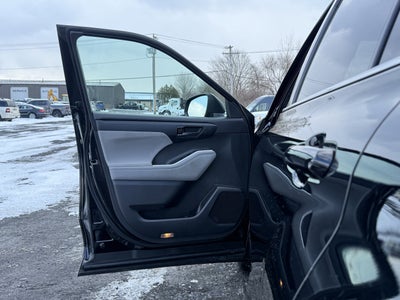 2020 Toyota Highlander LE