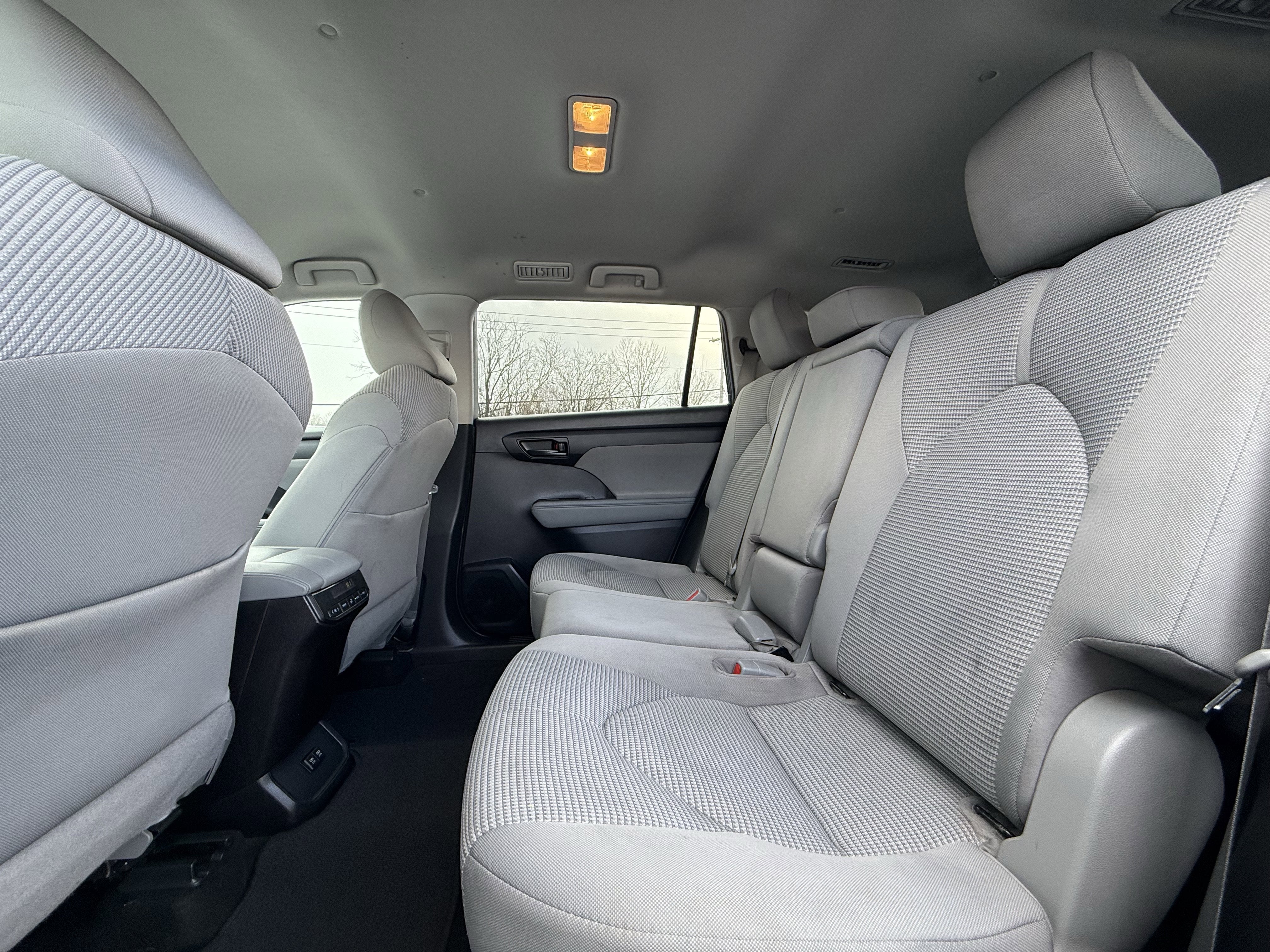 2020 Toyota Highlander LE