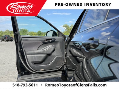 2022 Toyota Highlander LE