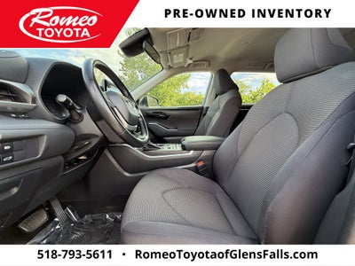 2022 Toyota Highlander LE