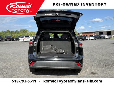 2022 Toyota Highlander LE