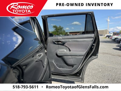 2022 Toyota Highlander LE