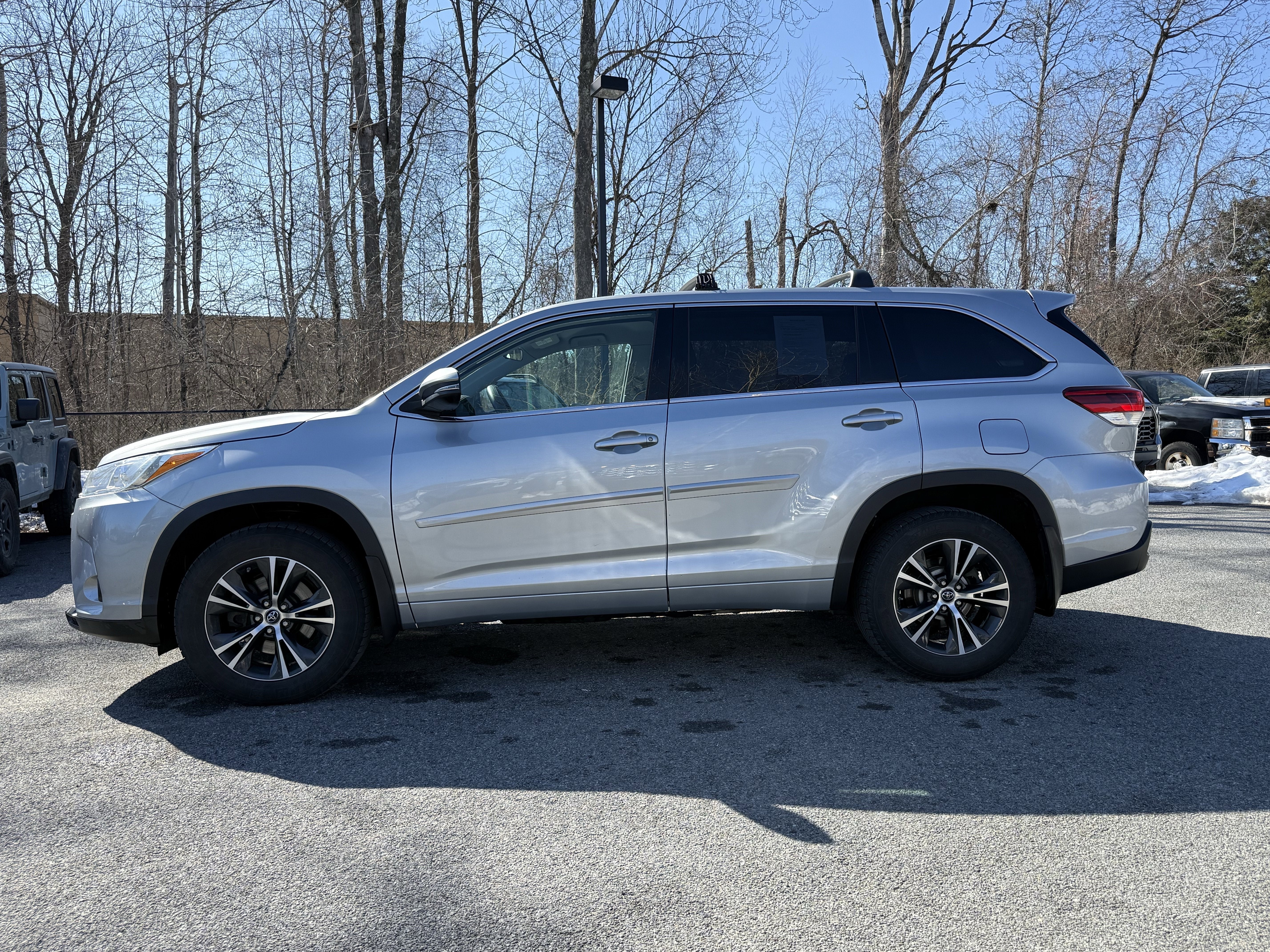 2018 Toyota Highlander Base