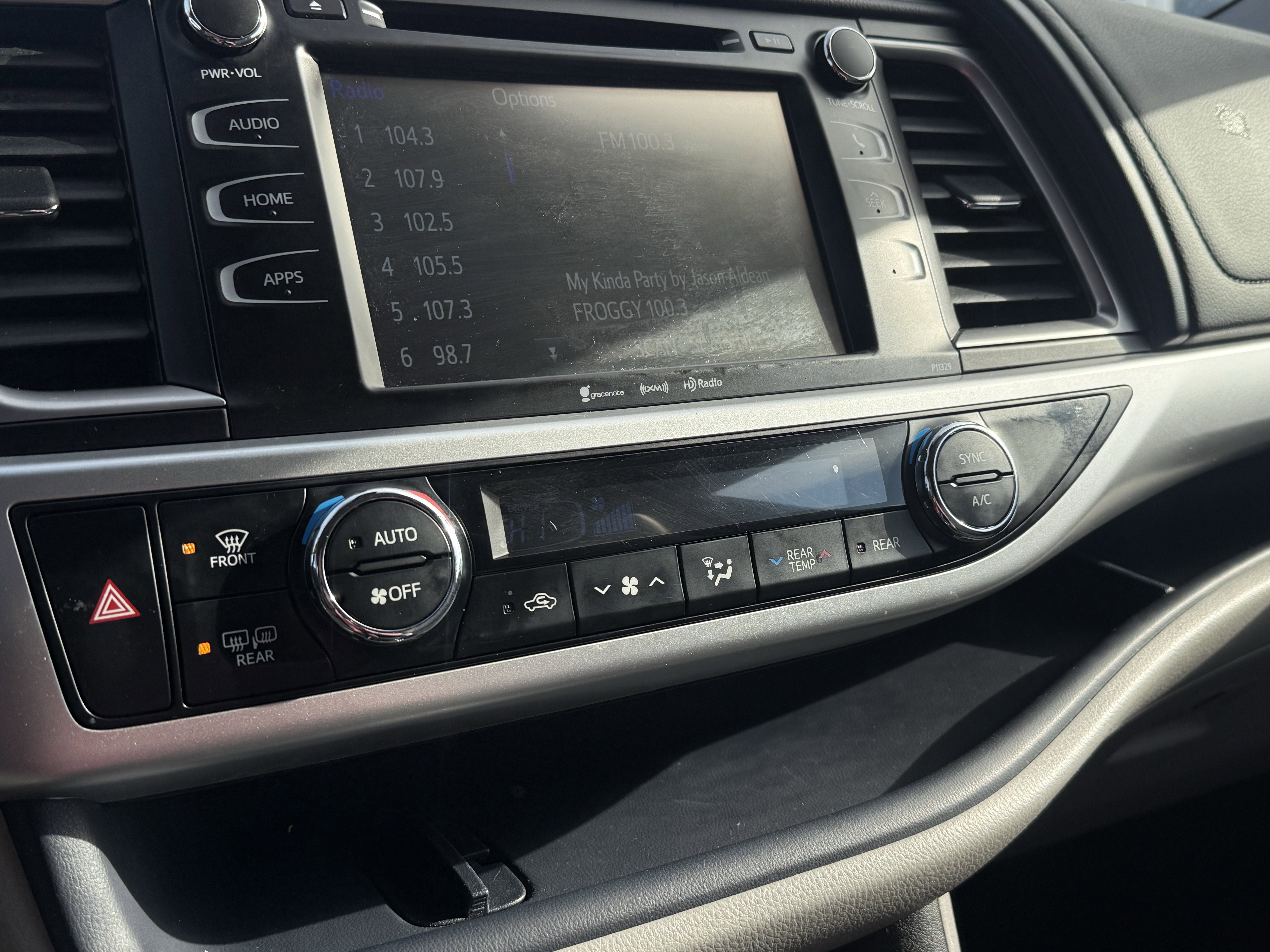 2017 Toyota Highlander LE Plus