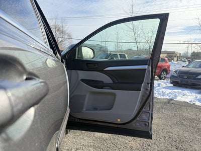 2017 Toyota Highlander LE Plus