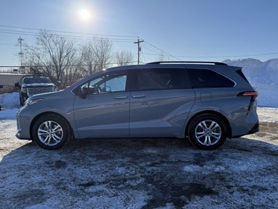 2023 Toyota Sienna XSE 7 Passenger