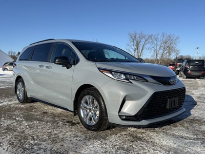 2023 Toyota Sienna XSE 7 Passenger