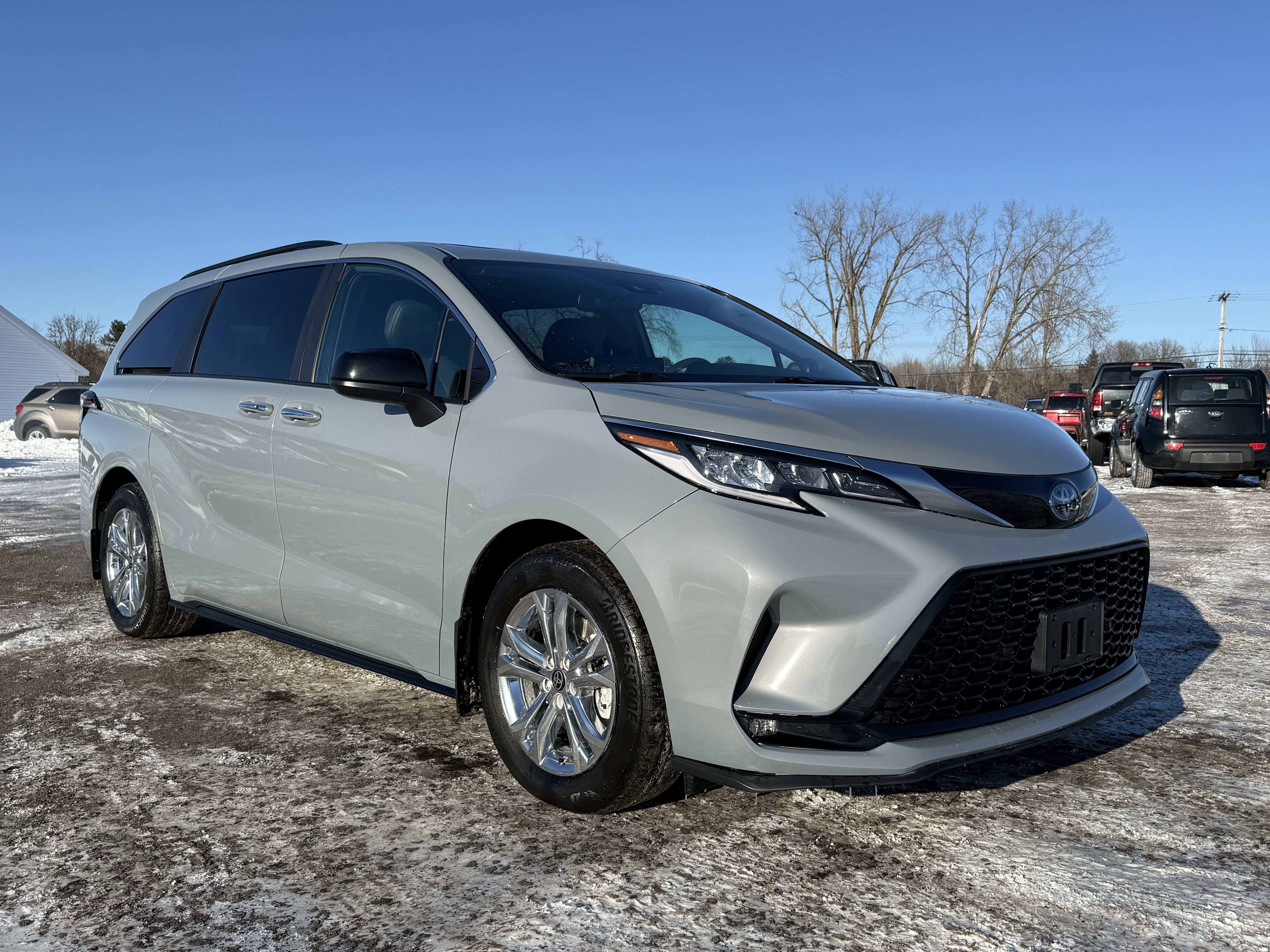 2023 Toyota Sienna XSE 7 Passenger
