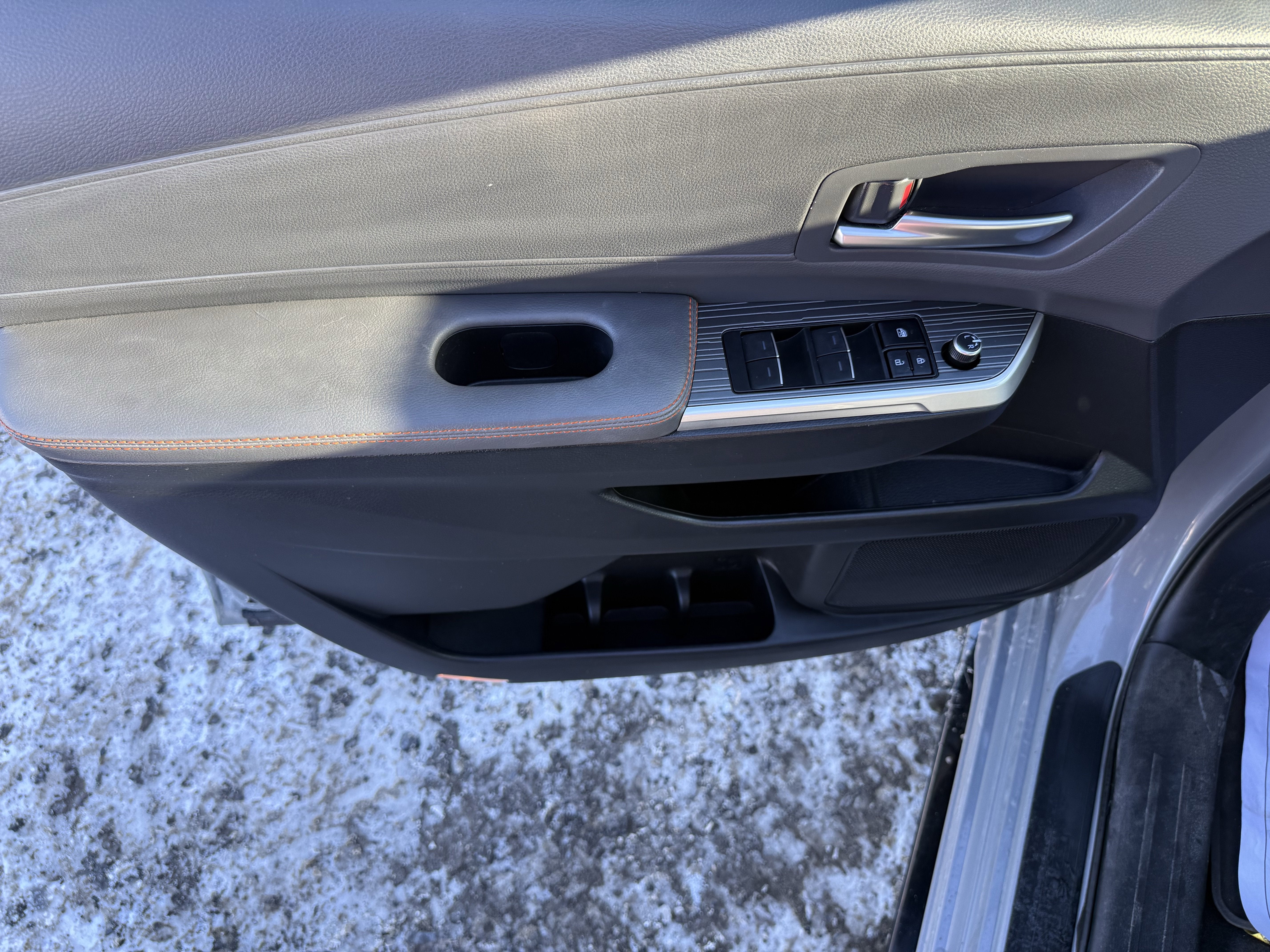 2023 Toyota Sienna XSE 7 Passenger