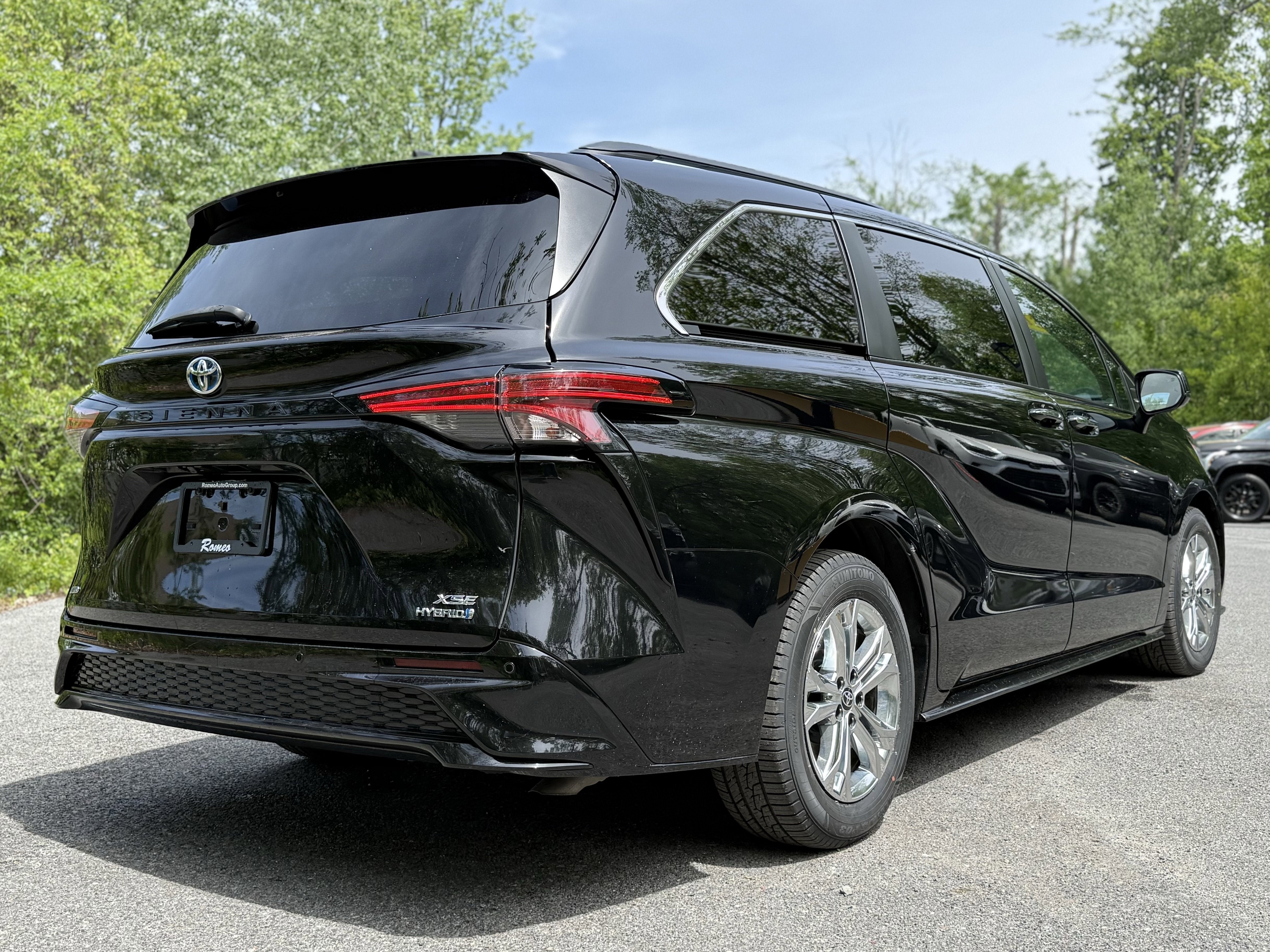 2022 Toyota Sienna XSE 7 Passenger