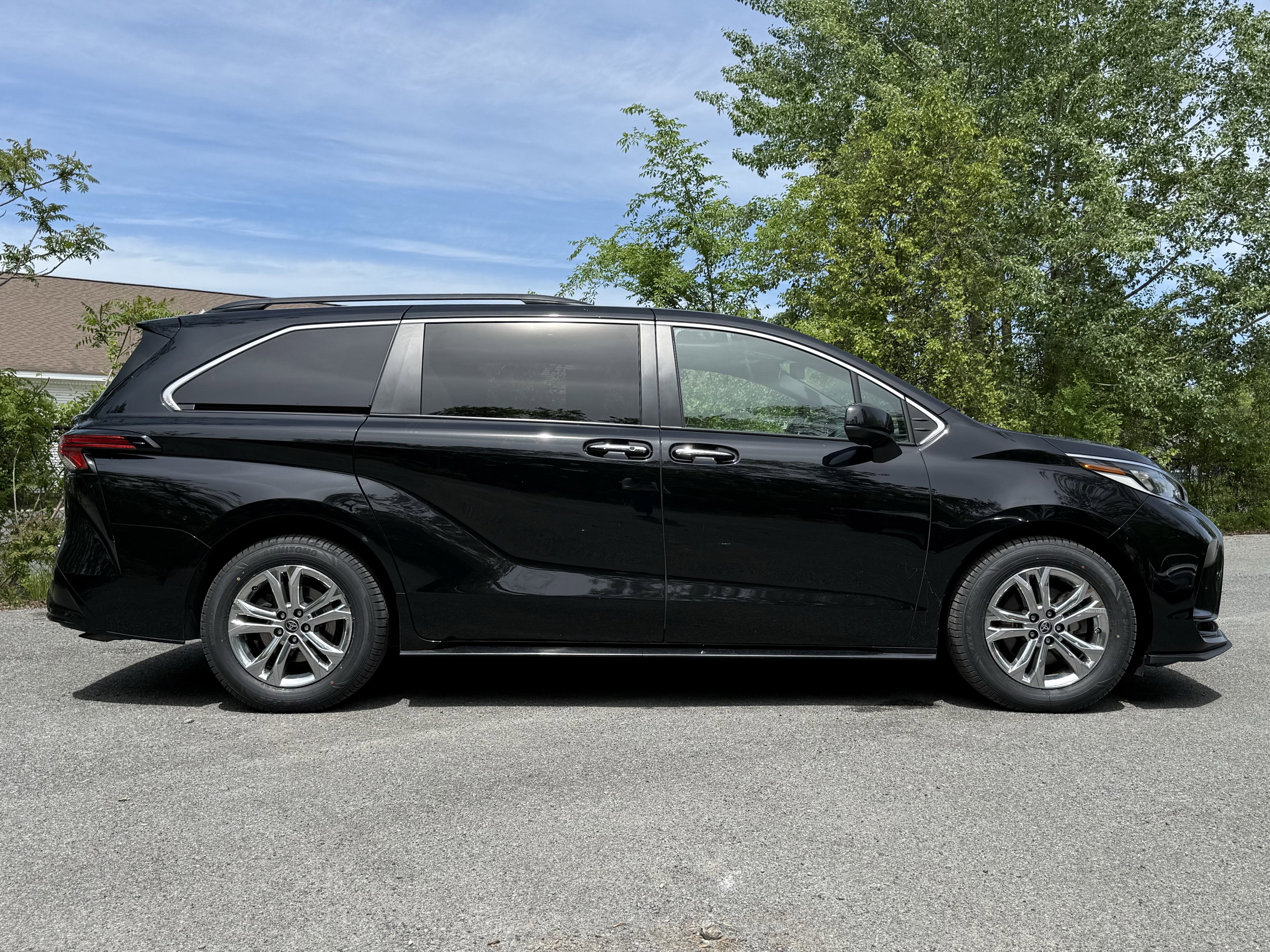 2022 Toyota Sienna XSE 7 Passenger