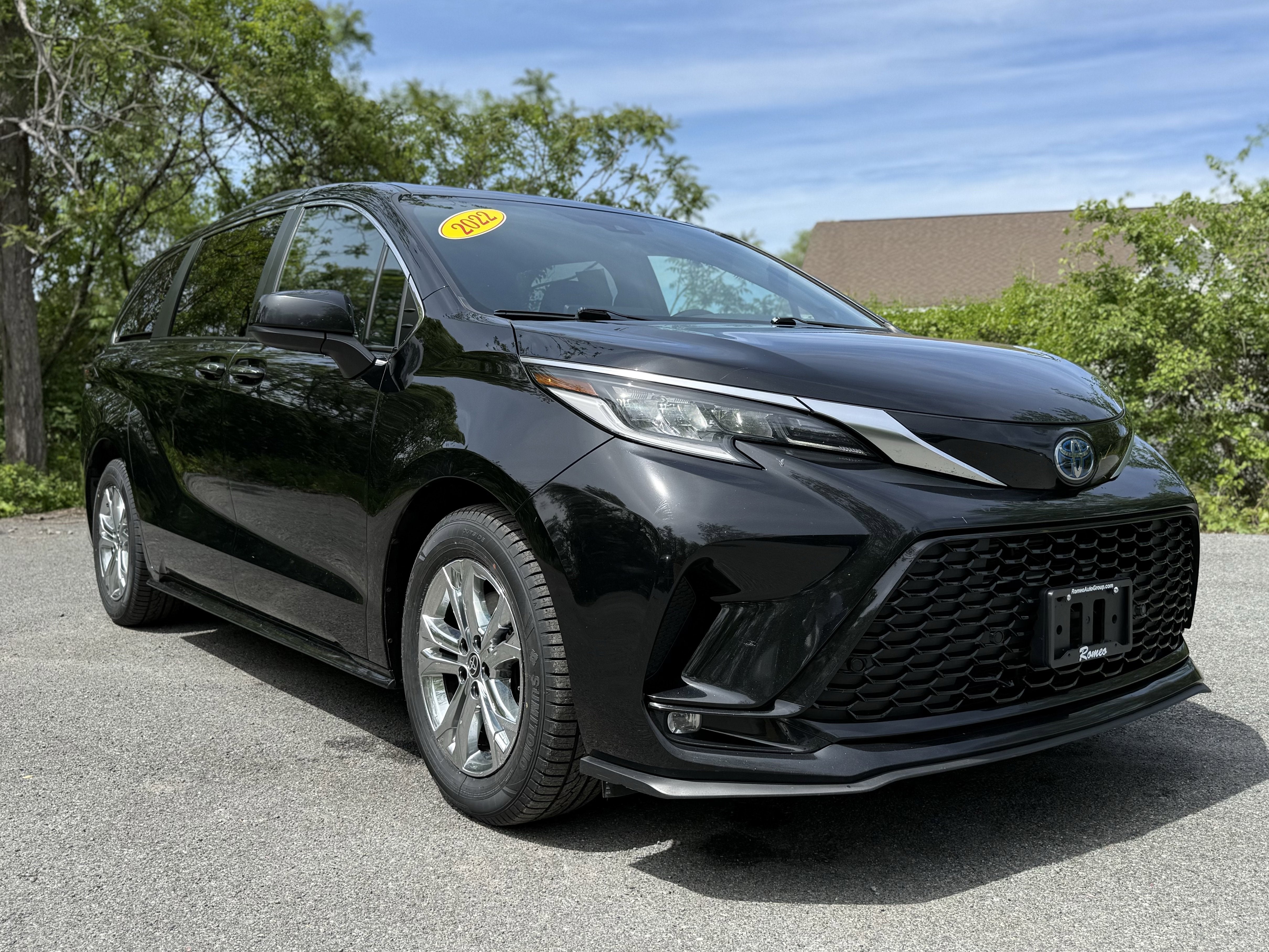 2022 Toyota Sienna XSE 7 Passenger