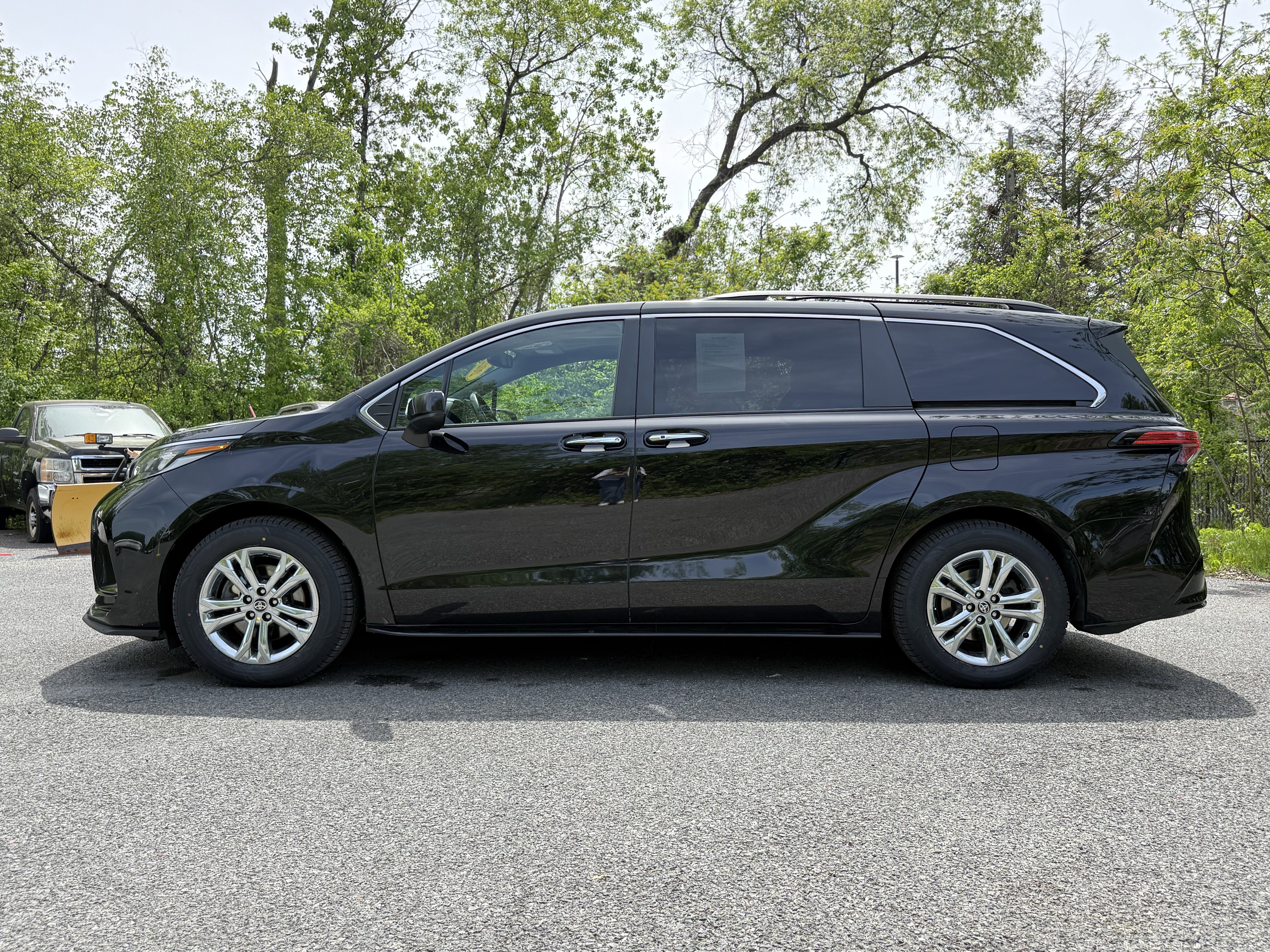 2022 Toyota Sienna XSE 7 Passenger