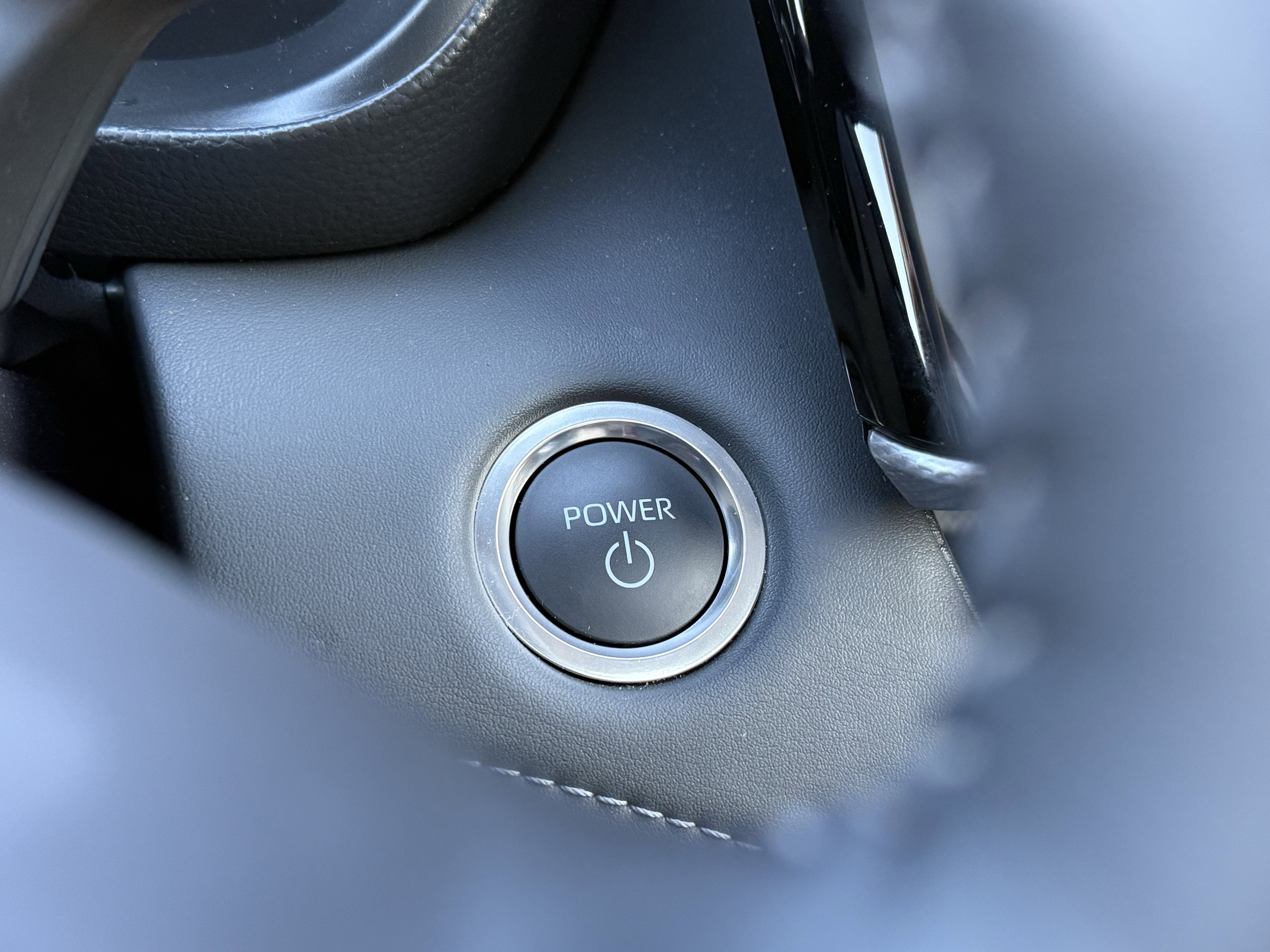 2025 Toyota Highlander Hybrid Platinum