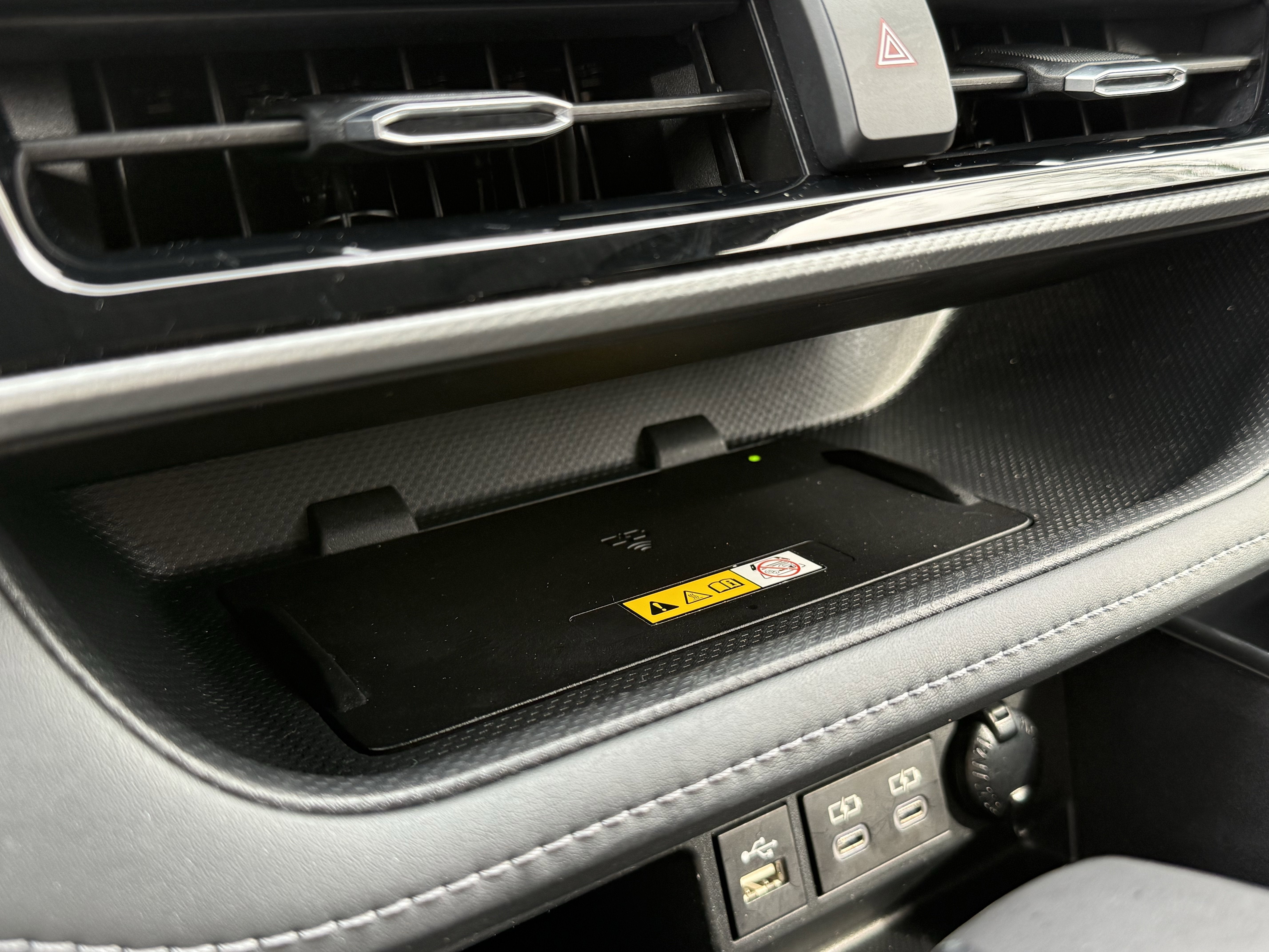 2023 Toyota Highlander Hybrid Platinum