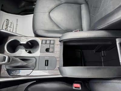 2023 Toyota Highlander Hybrid Platinum