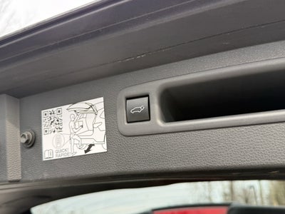 2023 Toyota Highlander Hybrid Platinum