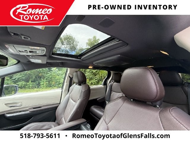 2023 Toyota Sienna Platinum 7 Passenger