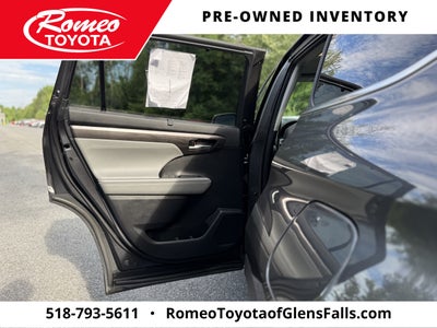 2021 Toyota Highlander Platinum