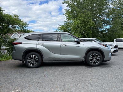 2021 Toyota Highlander Hybrid XLE