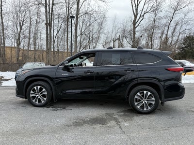2021 Toyota Highlander Hybrid XLE
