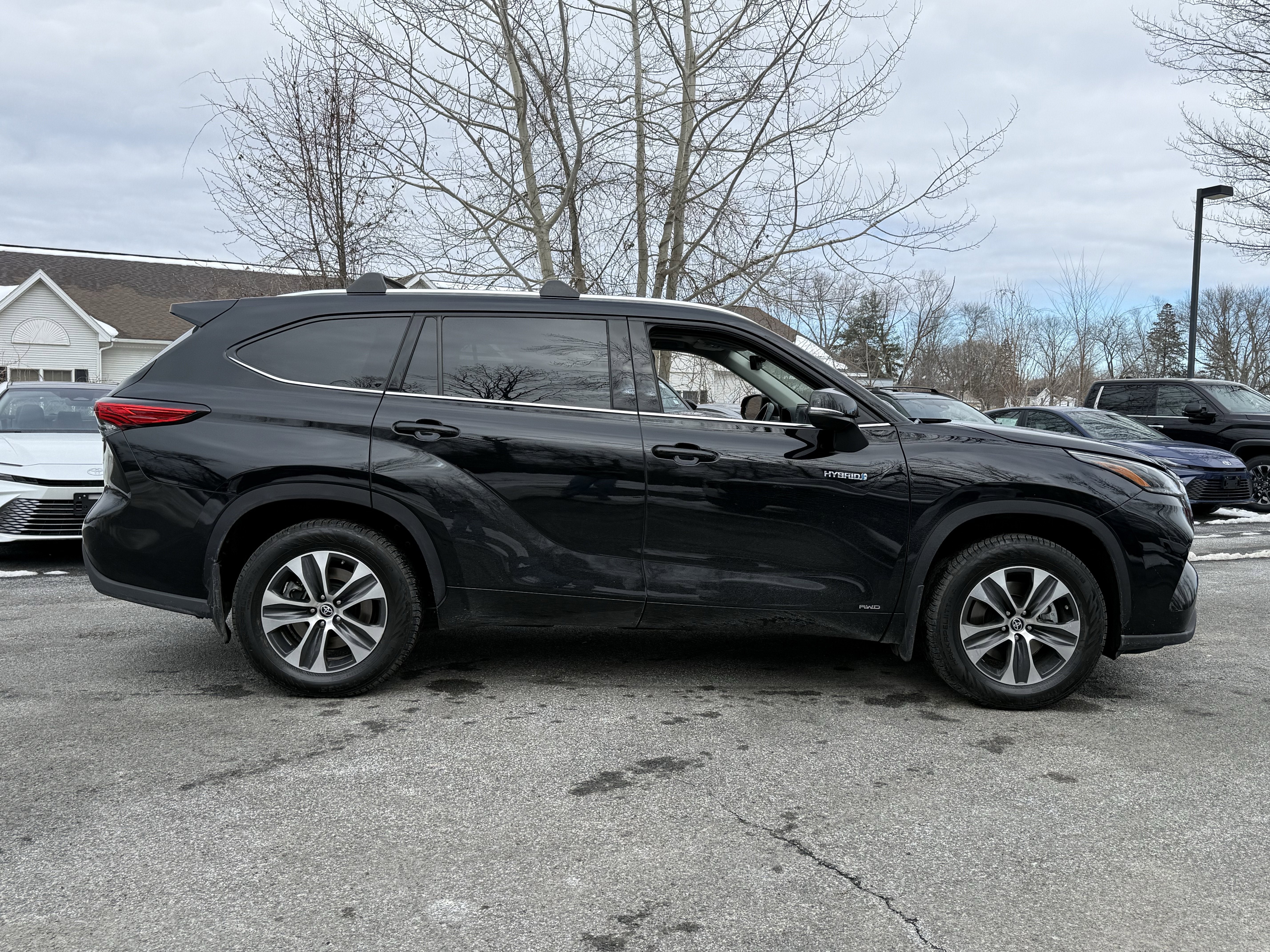 2021 Toyota Highlander Hybrid XLE