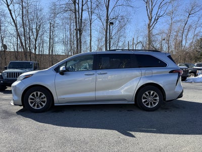 2021 Toyota Sienna XLE 7 Passenger
