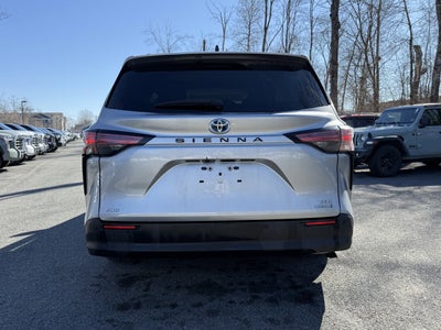2021 Toyota Sienna XLE 7 Passenger