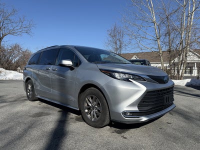 2021 Toyota Sienna XLE 7 Passenger