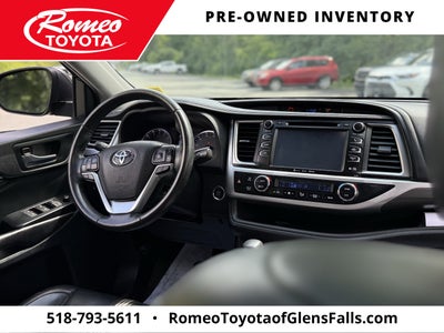 2019 Toyota Highlander SE