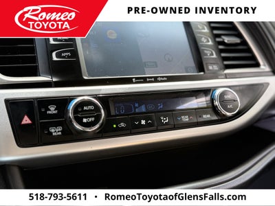 2019 Toyota Highlander SE