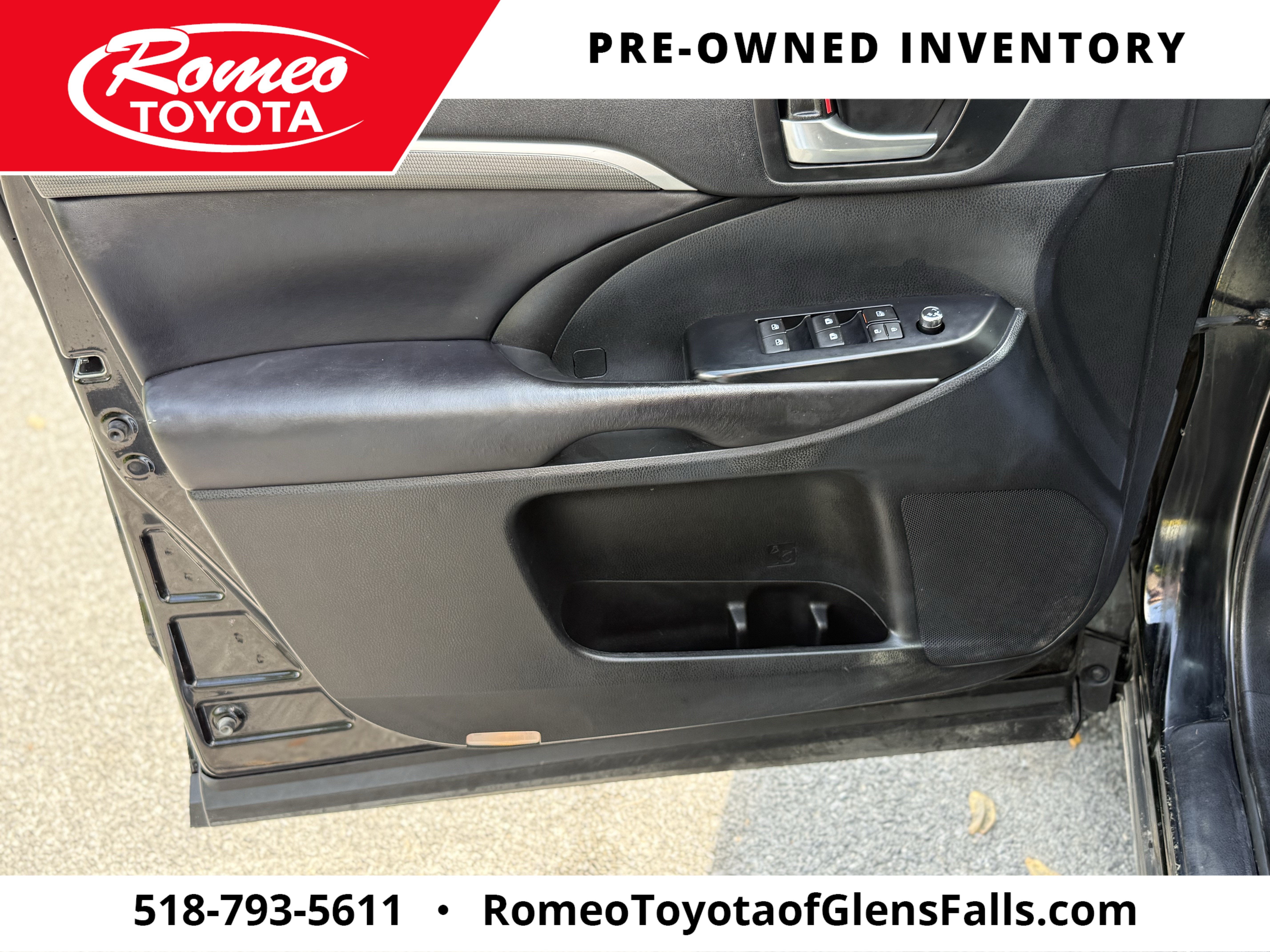 2019 Toyota Highlander SE