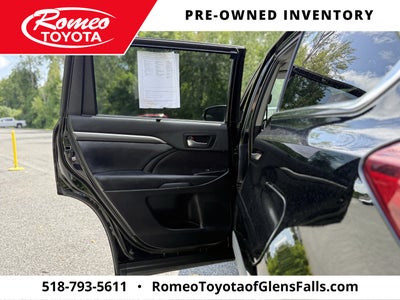 2019 Toyota Highlander SE
