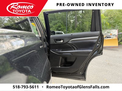 2019 Toyota Highlander SE