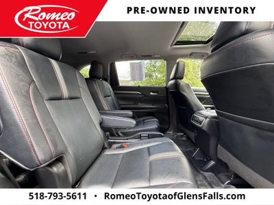 2019 Toyota Highlander SE