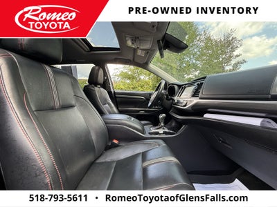 2019 Toyota Highlander SE