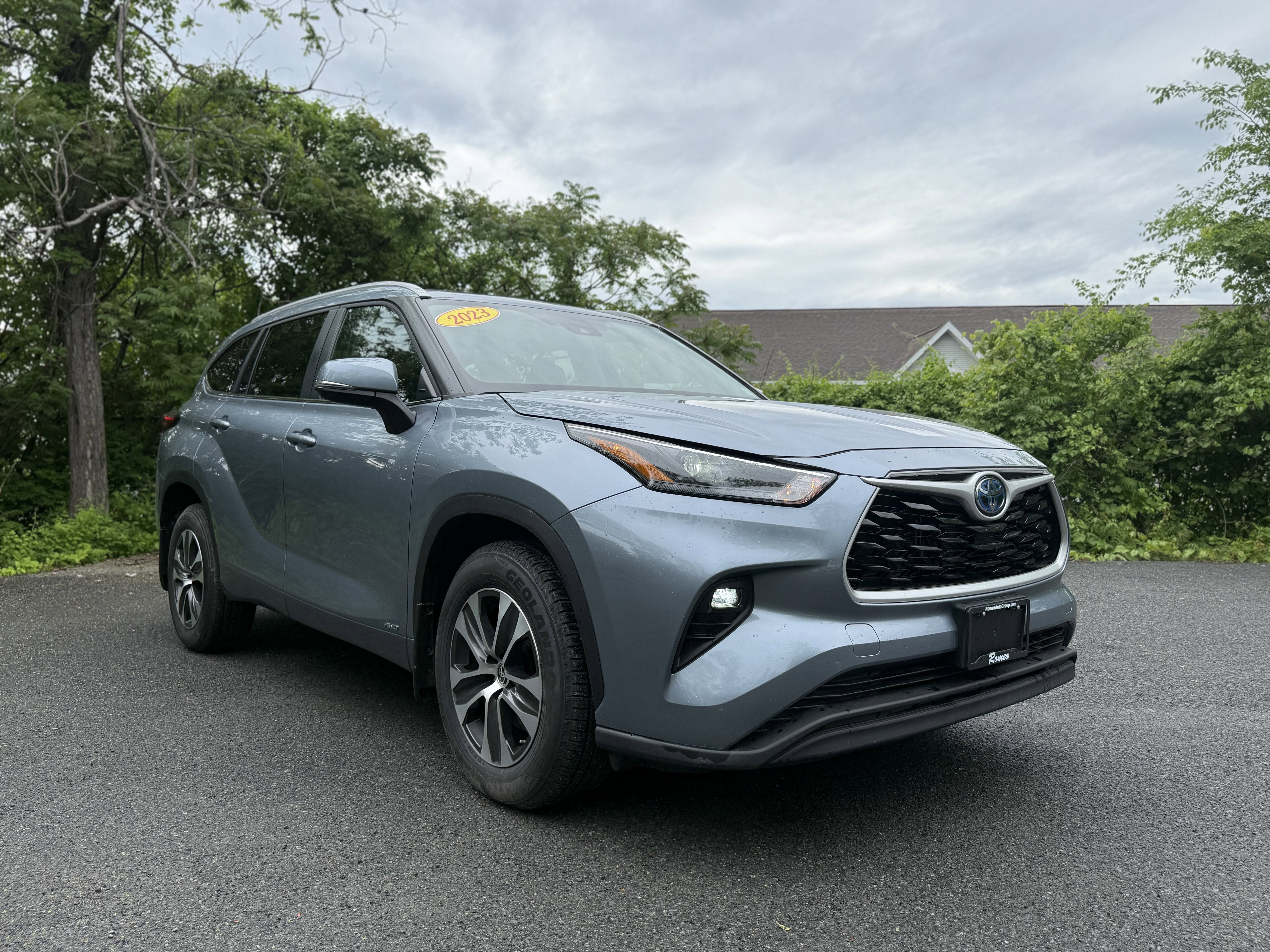 2023 Toyota Highlander Hybrid XLE