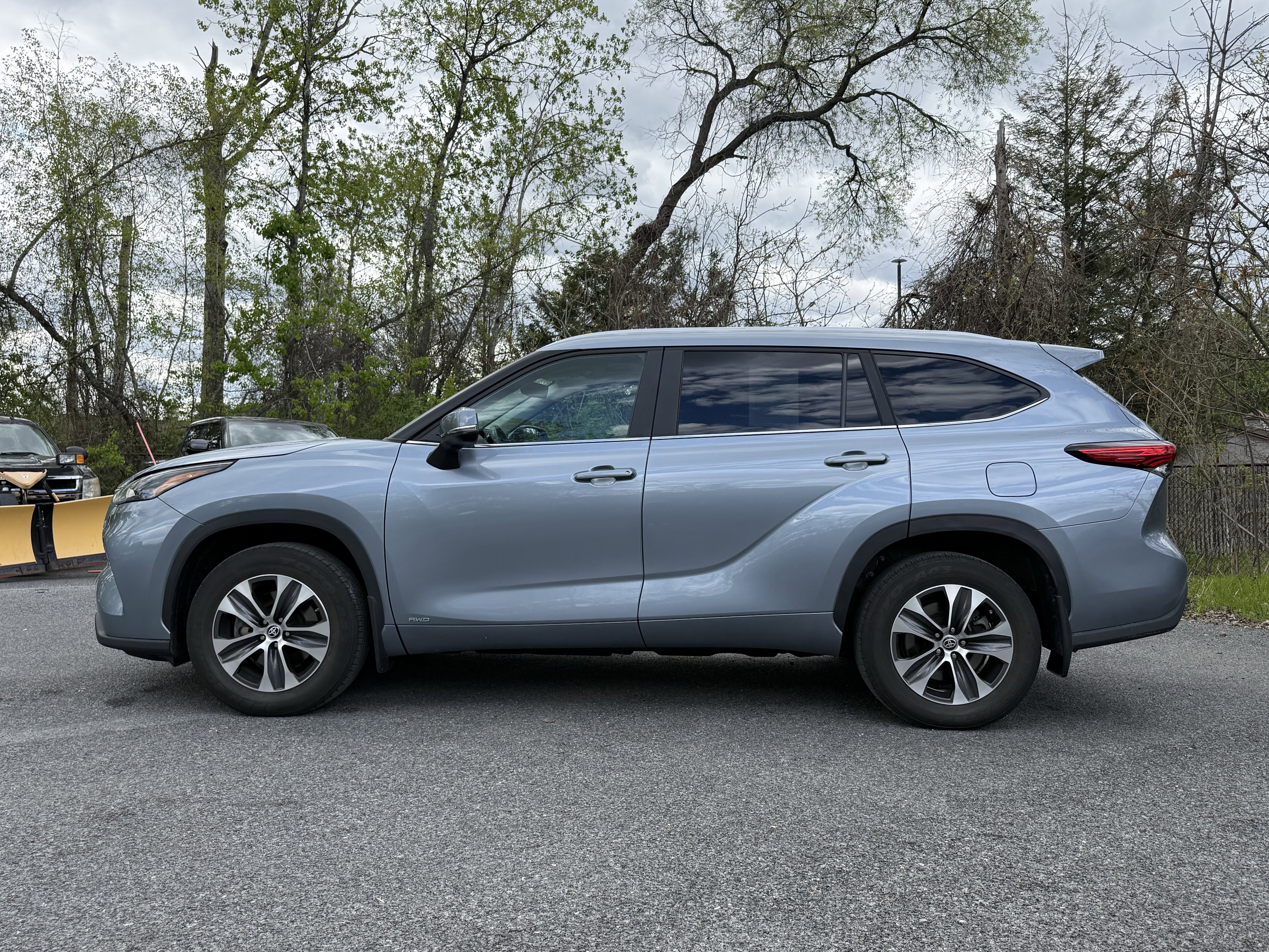 2023 Toyota Highlander Hybrid XLE