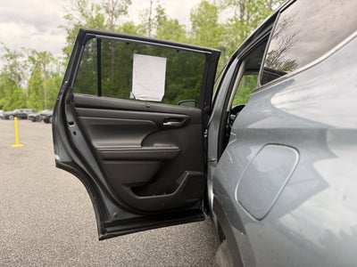 2023 Toyota Highlander Hybrid XLE