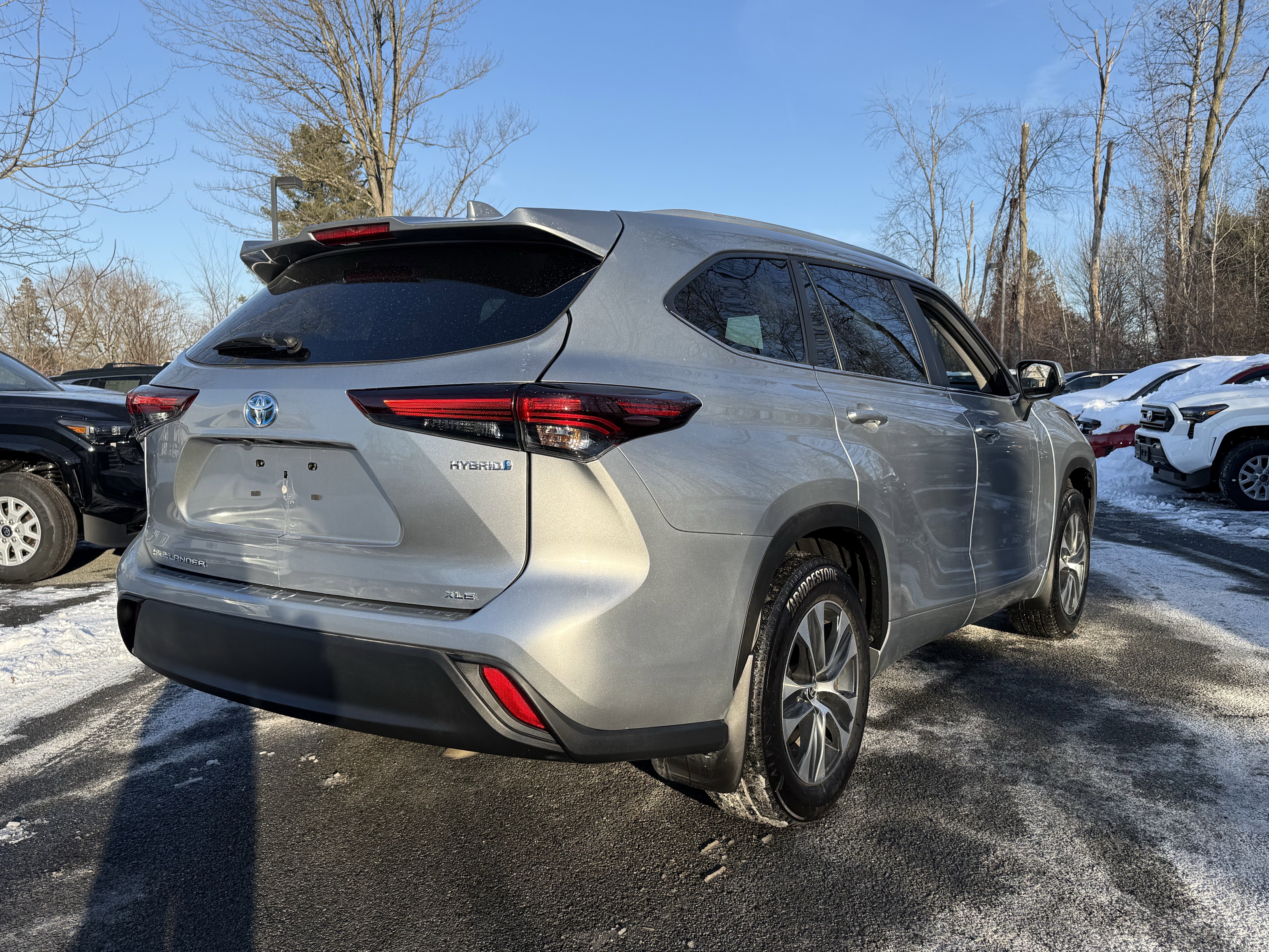 2024 Toyota Highlander Hybrid XLE