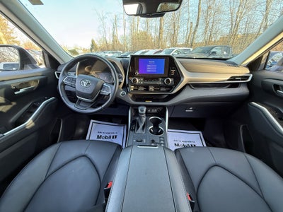 2024 Toyota Highlander Hybrid XLE