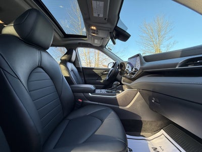 2024 Toyota Highlander Hybrid XLE