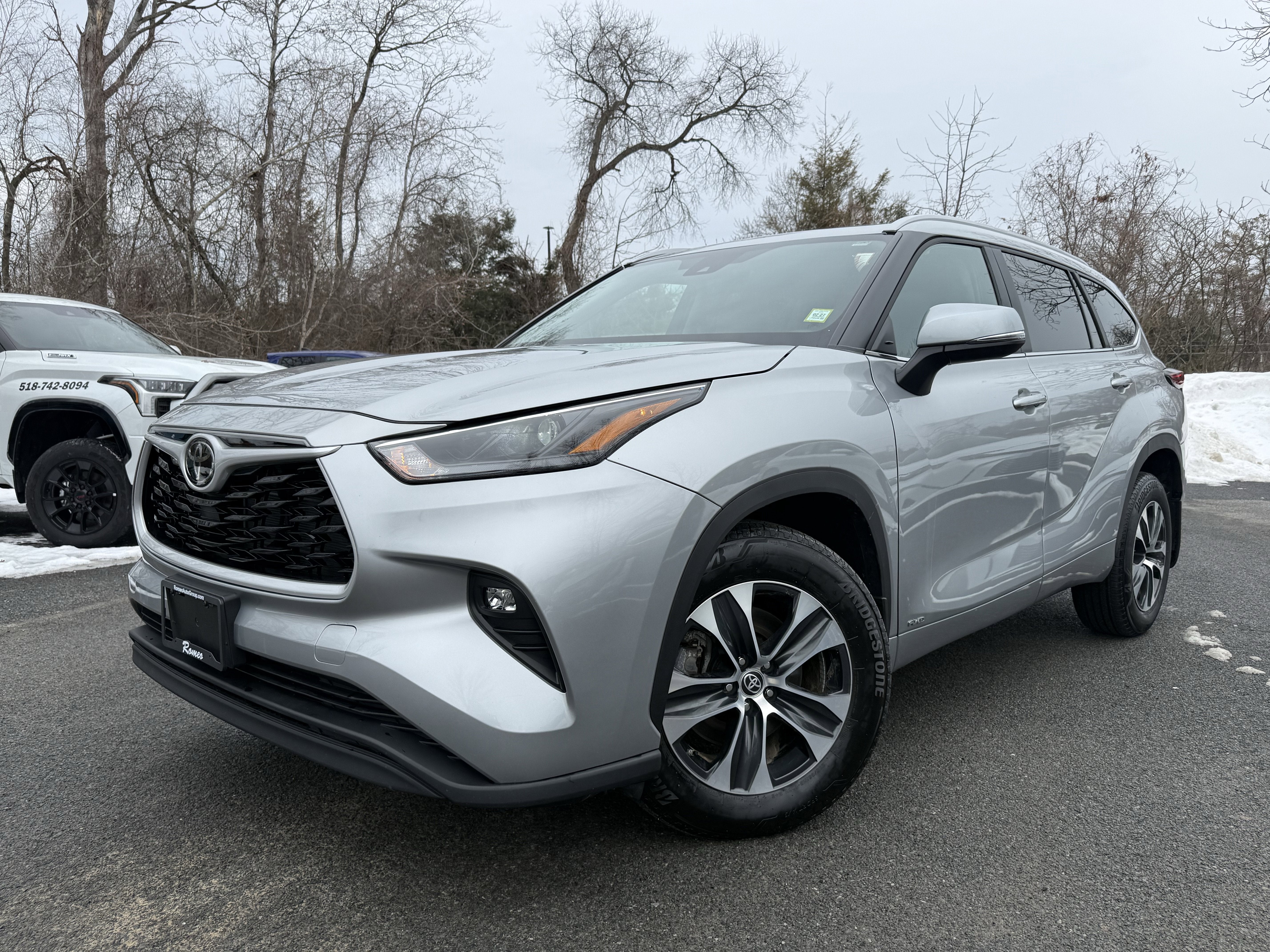 2025 Toyota Highlander Hybrid XLE