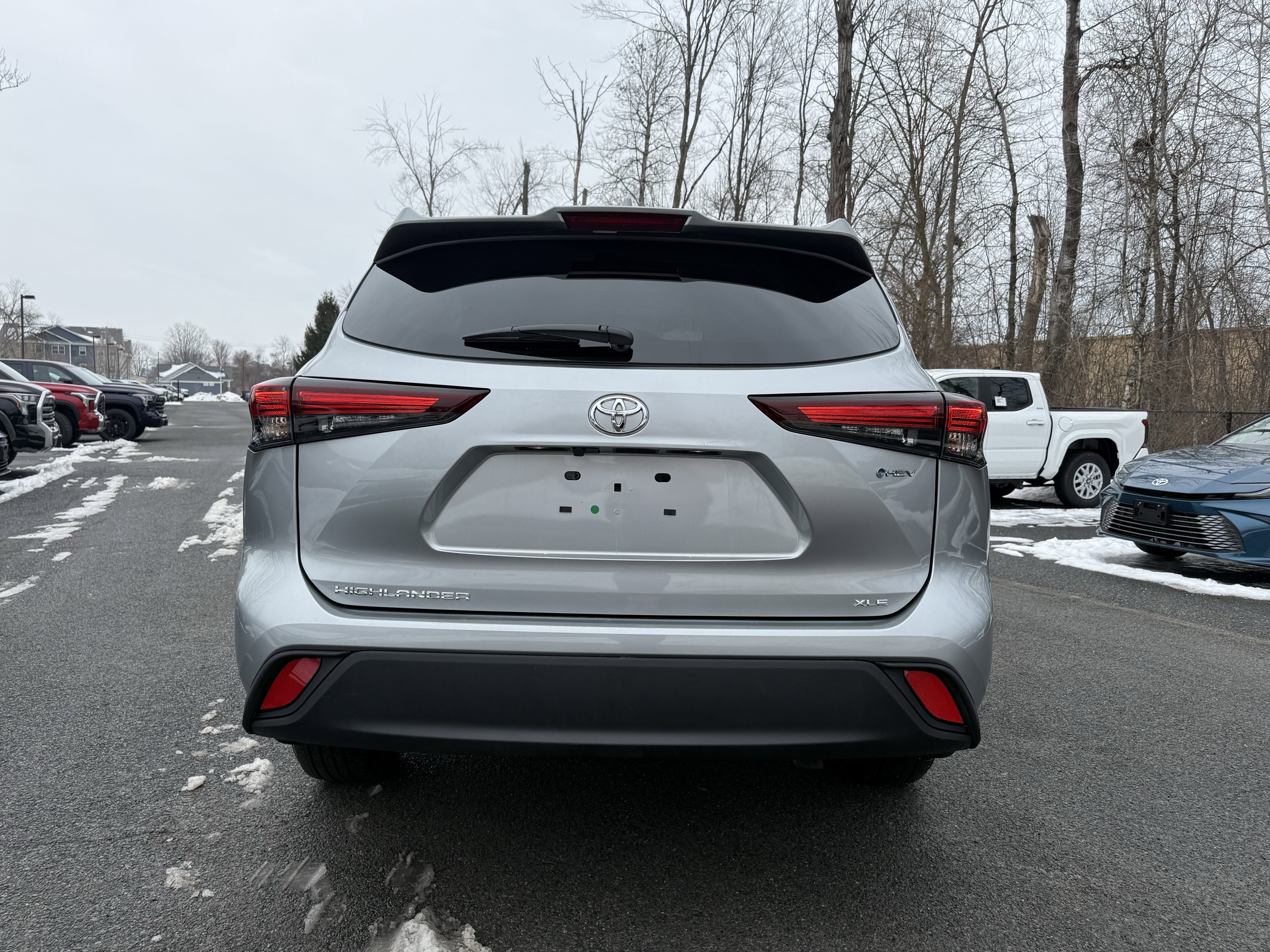 2025 Toyota Highlander Hybrid XLE