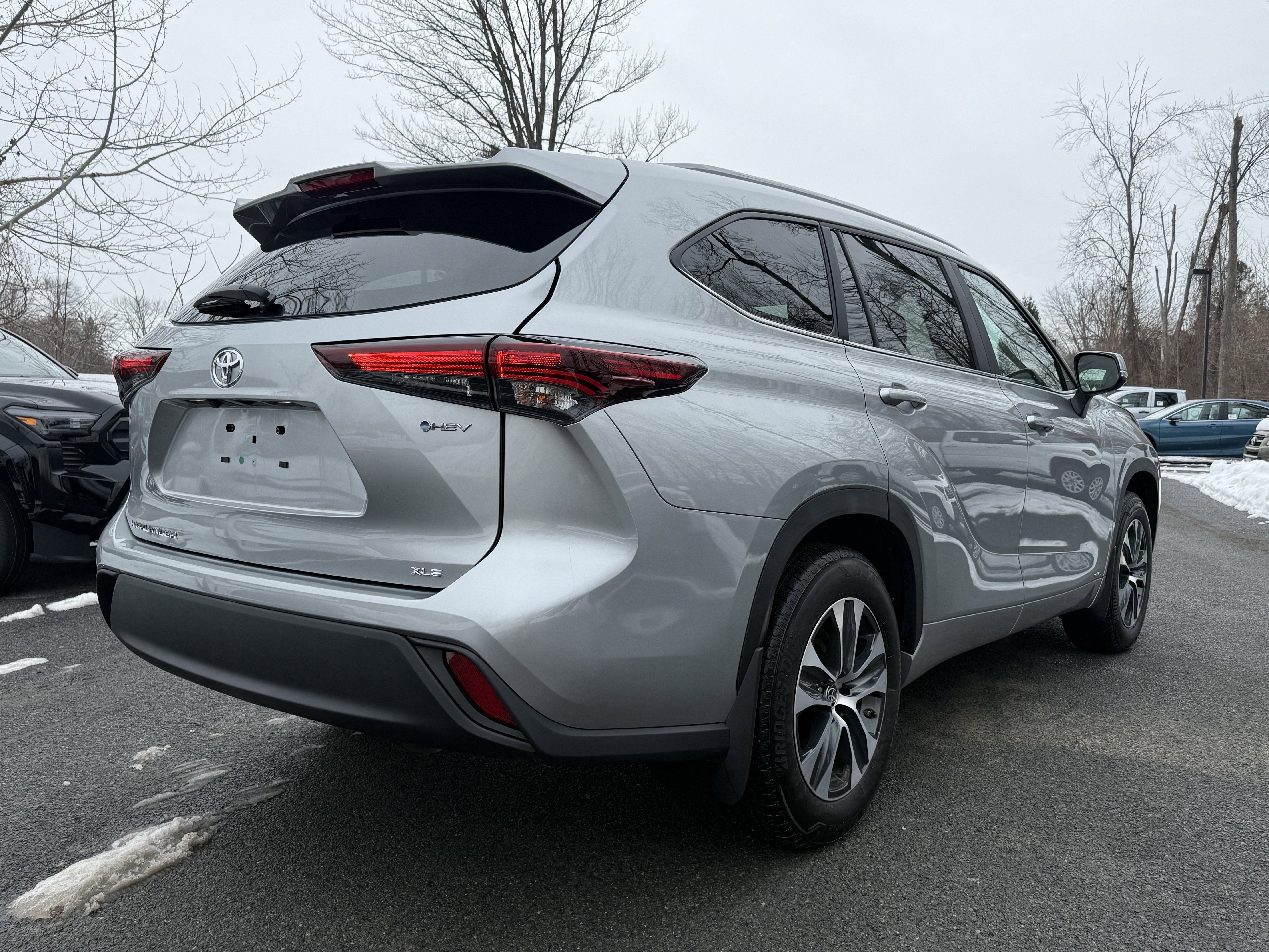 2025 Toyota Highlander Hybrid XLE