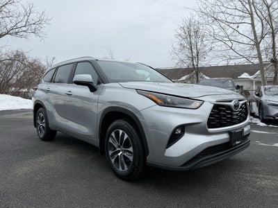 2025 Toyota Highlander Hybrid XLE